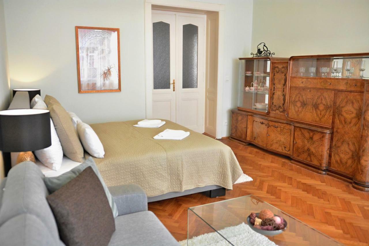 Apartment In The Heart Of Praga Exterior foto
