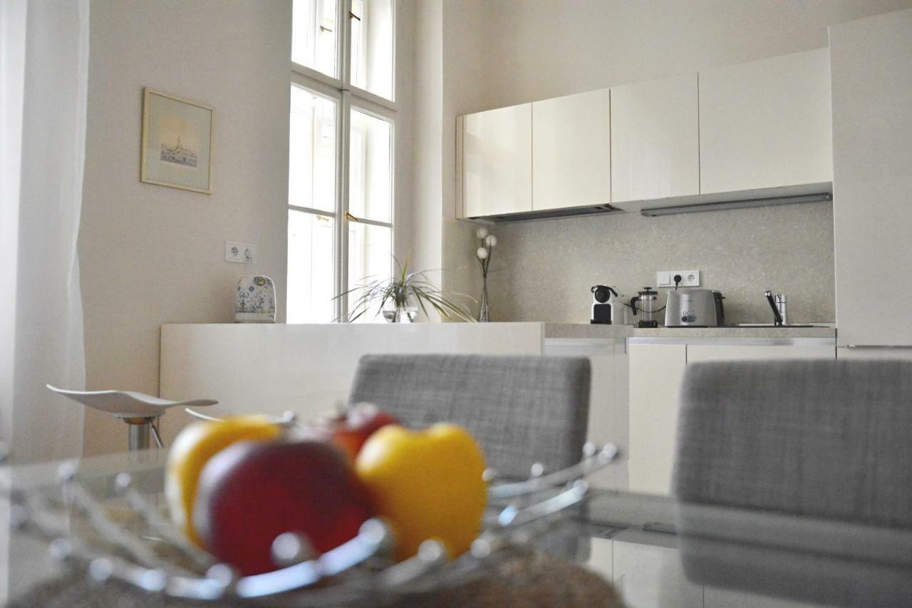 Apartment In The Heart Of Praga Exterior foto