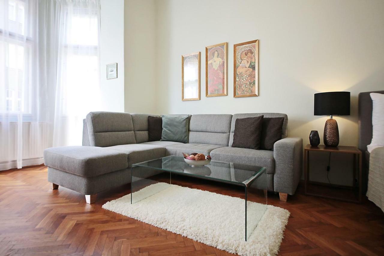 Apartment In The Heart Of Praga Exterior foto