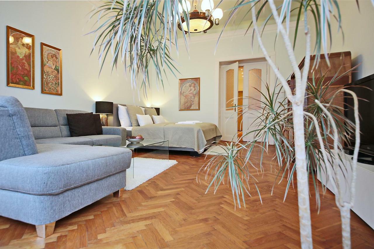 Apartment In The Heart Of Praga Exterior foto