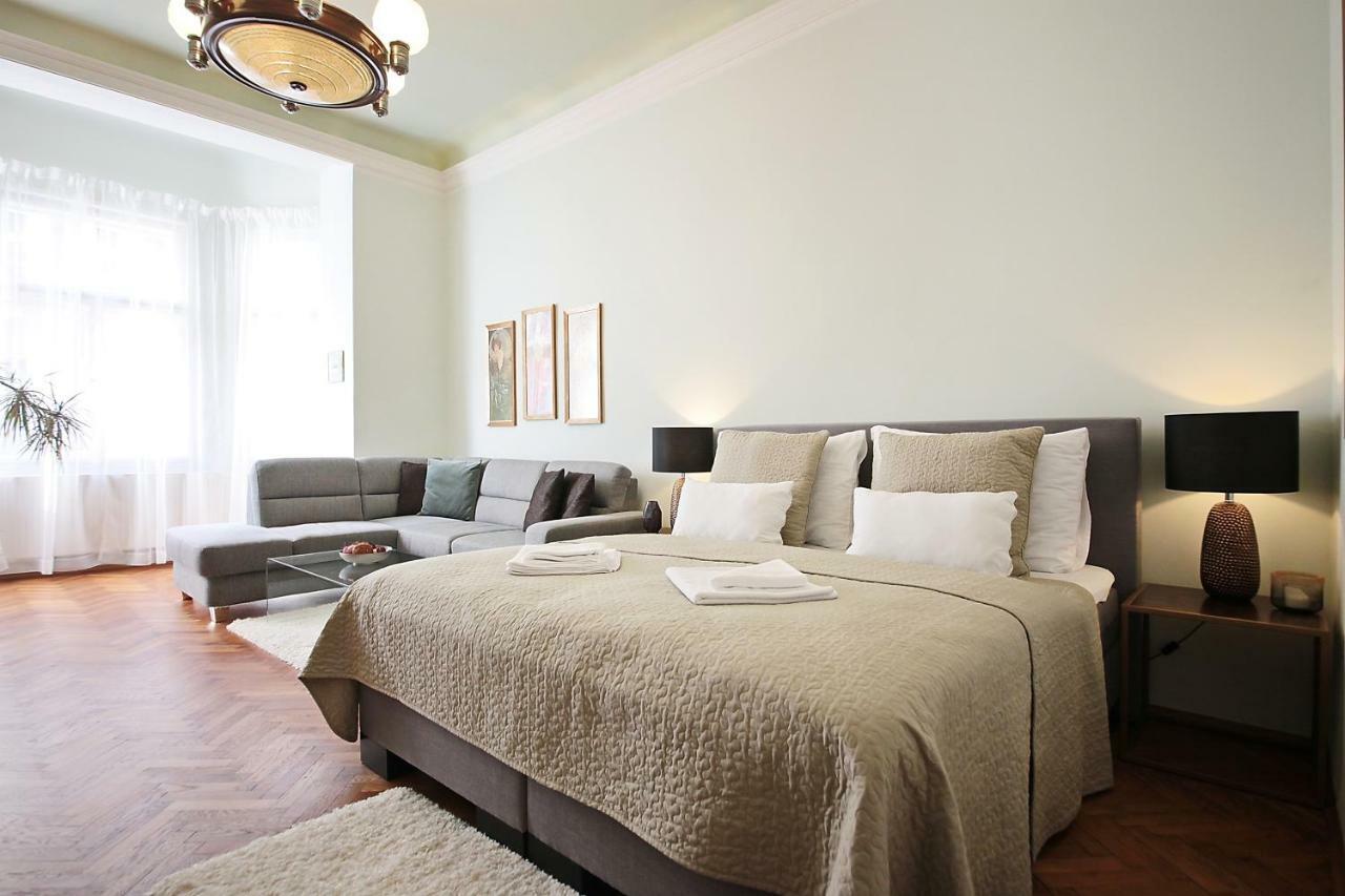 Apartment In The Heart Of Praga Exterior foto
